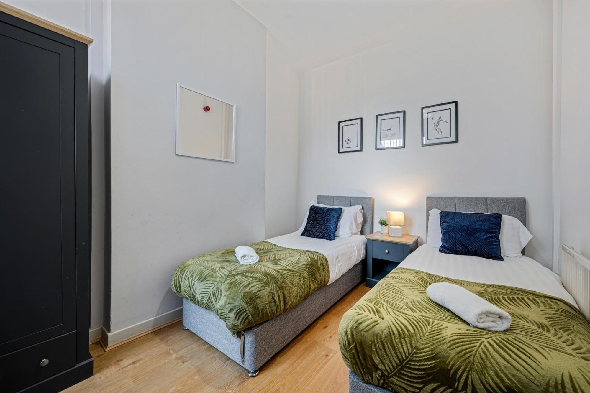 Thirlmere House - Air Host & Stay - 5 Bedrooms Liverpool Luaran gambar